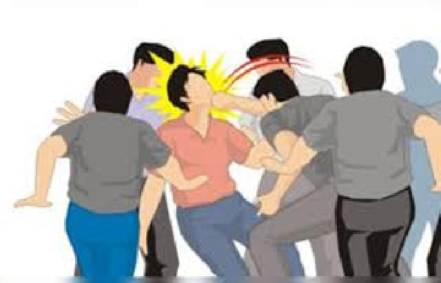 Warga Hakimi Pencuri TBS Hingga Bakar Rumah dan Mobil Pelaku