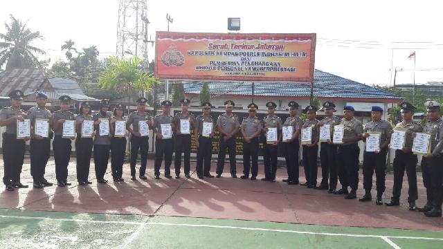 Polres Inhil Gelar Sertijab Polsek Kempas dan Penyerahan Penghargaan Bagi Personel Berprestasi