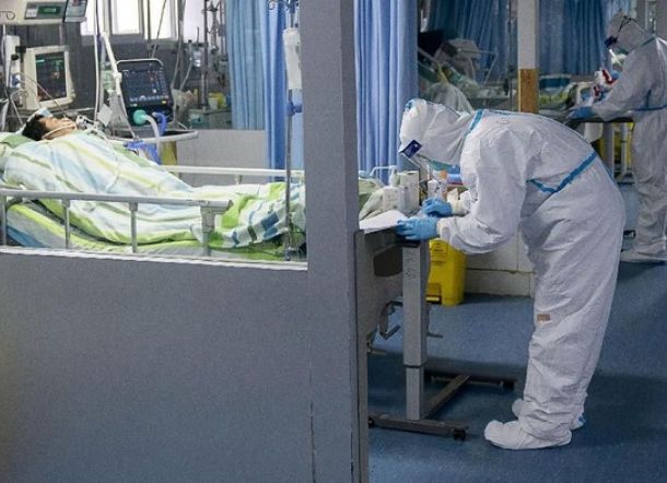 Perawat Histeris Tangani Pasien Virus Corona 