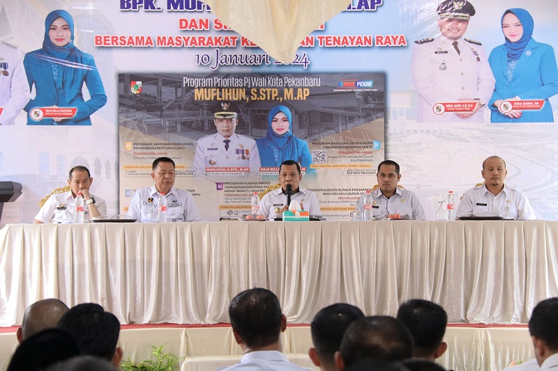 Pj Wali Kota Pekanbaru dan Kepala Dinas Perdagangan Kunjungi Warga, Sebarluaskan Program Prioritas Pemko