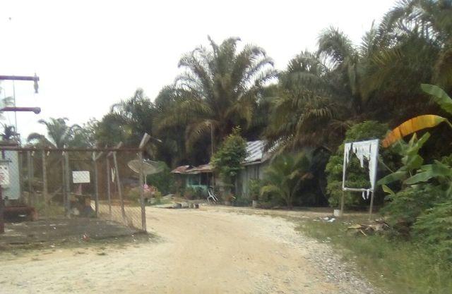 Warga Keluhkan Kondisi Jalan di Kawasan Chevron