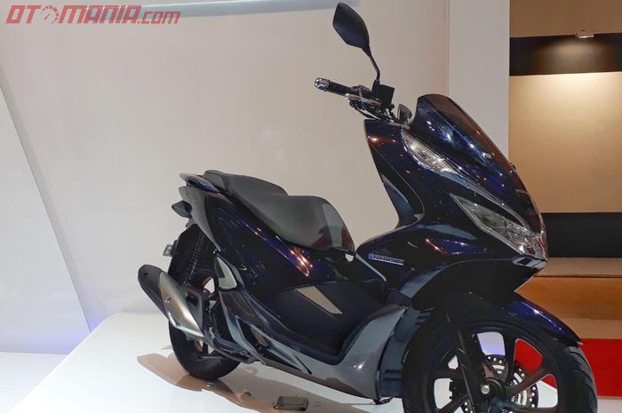 Resmi! AHM Kenalkan Moge Baru, Honda Goldwing Tour DCT. Harganya Rp 1 Miliar Lebih!