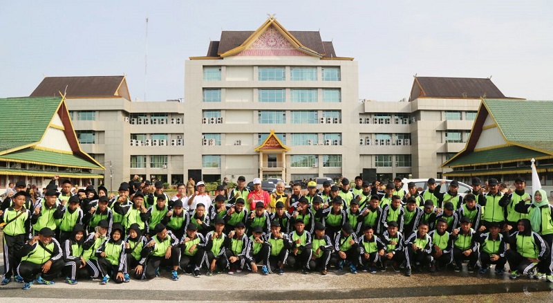 Pj Bupati Inhil Lepas Kontingen POPDA Ke  XIV Provinsi Riau Tahun 2018