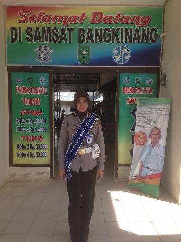 Polres Kampar Pandu Wajib Pajak di Samsat Bangkinang