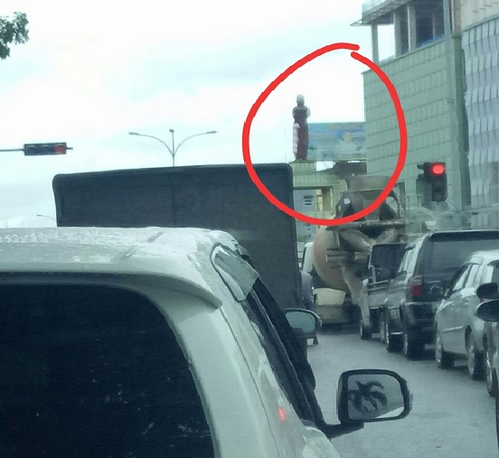 Satpol PP Pekanbaru Turunkan 