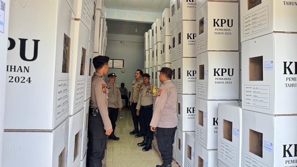 Polres Kuansing Perketat Pengamanan Gudang Logistik KPU Menjelang Pilkada 2024