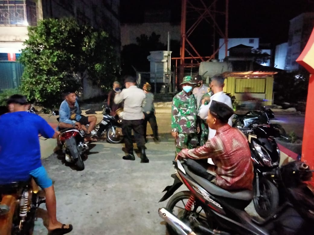 Polsek Kuala Kampar Gelar Operasi Yustisi Disiplinkan Masyarakat Terapkan Prokes