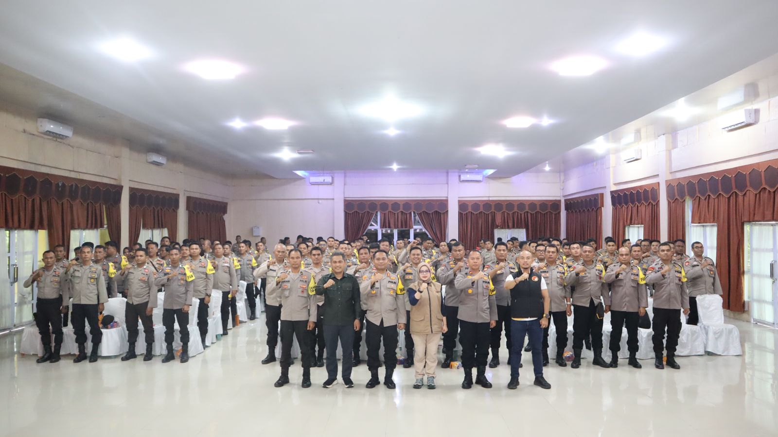 Polres Kuansing Gelar Bimtek dan Pemeriksaan Kesehatan Personel PAM TPS Jelang Pilkada 2024