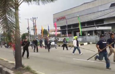 Mencekam! Ormas Tawuran di Bogor
