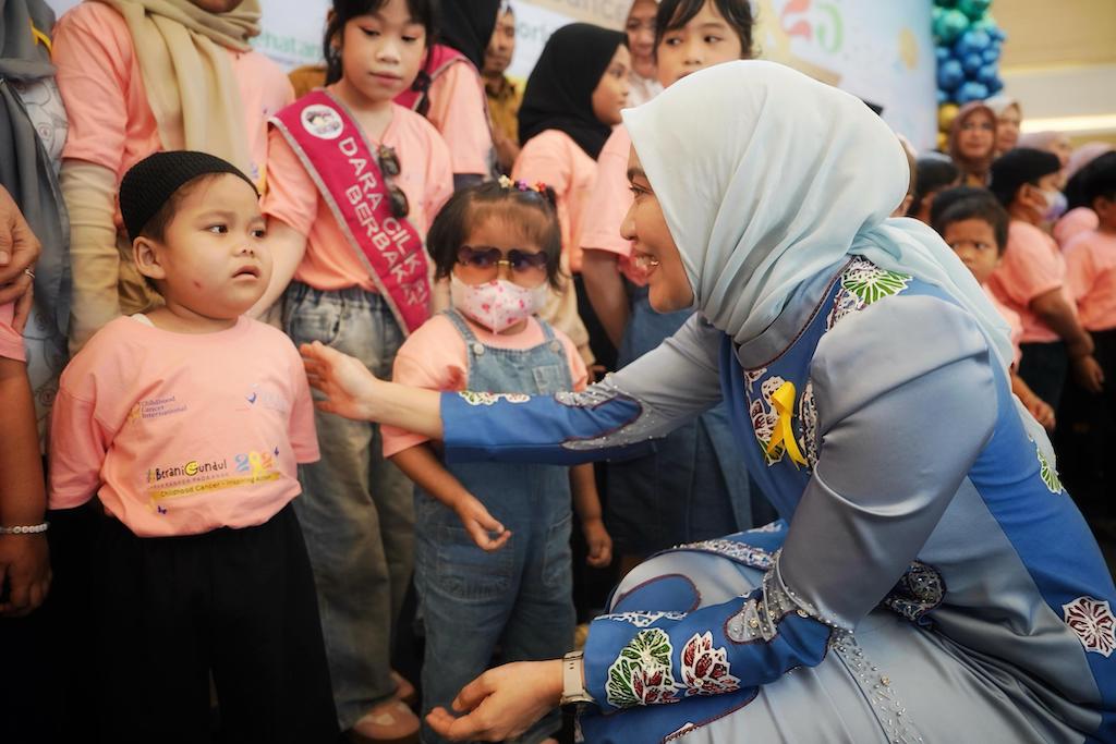 Hari Kanker Anak Internasional, Ketua TP PKK Riau Henny Sasmita Wahid Ajak Masyarakat Peduli