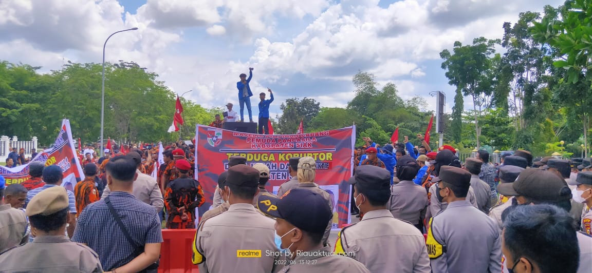 Ratusan PP Geruduk Kejari dan DPRD Siak Mintak Dugaan Korupsi Dana Hibah dan SPPD Fiktif Diusut Tuntas