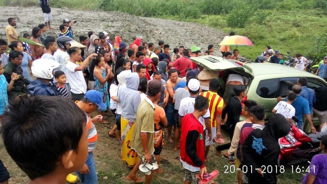 Tak Pandai Berenang, Pemancing Ini Tewas Setelah Perahunya Terbalik