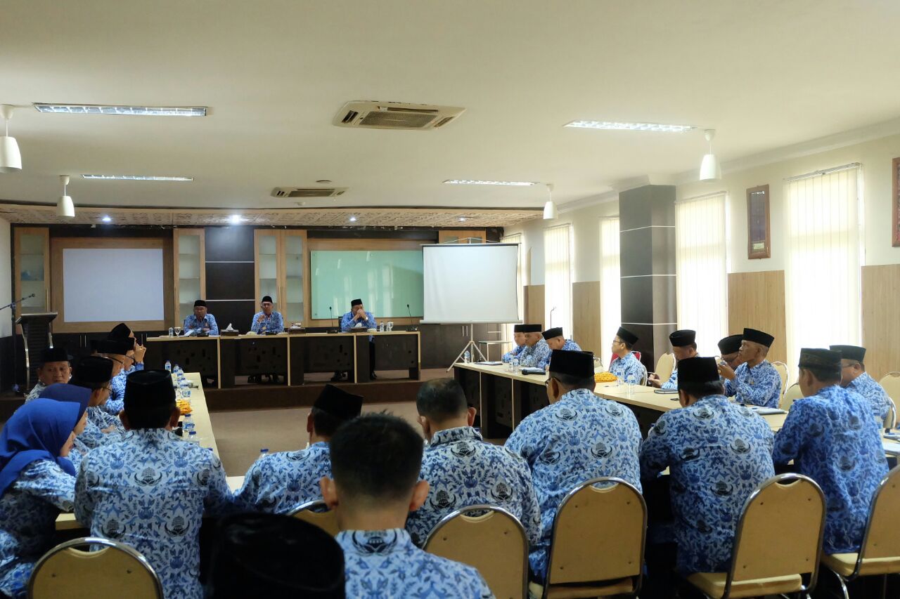 Perdana, Pj Bupati Inhil Pimpin Rapat Koordinasi Bersama Jajaran