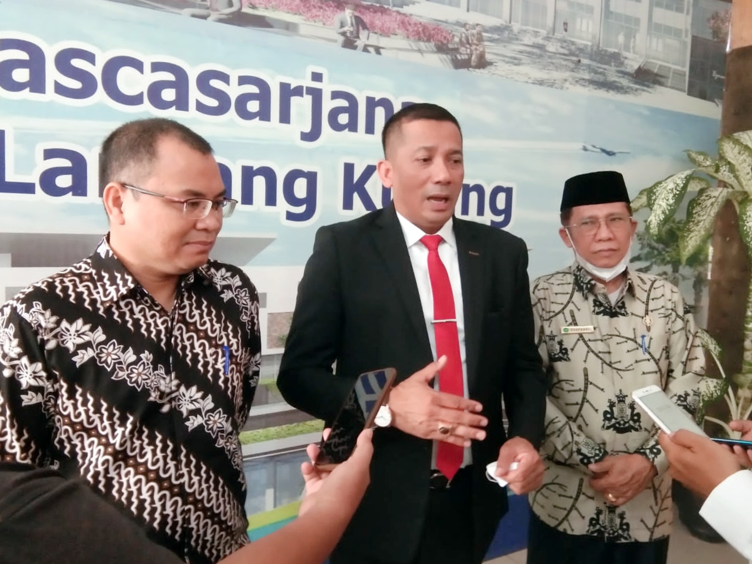 Rektor Unilak : Tesis Bupati Meranti Sangat Bagus Meningkatkan SDM