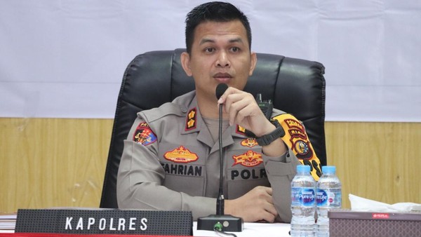Tawuran Remaja Antar Dua Kecamatan Digagalkan Polisi di Riau, Parang dan Pisau Disita