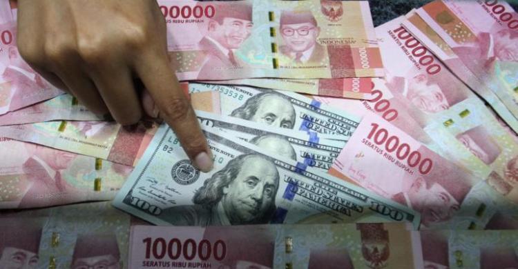 Dibuka Loyo, Rupiah Tak Berkutik Lawan Dolar