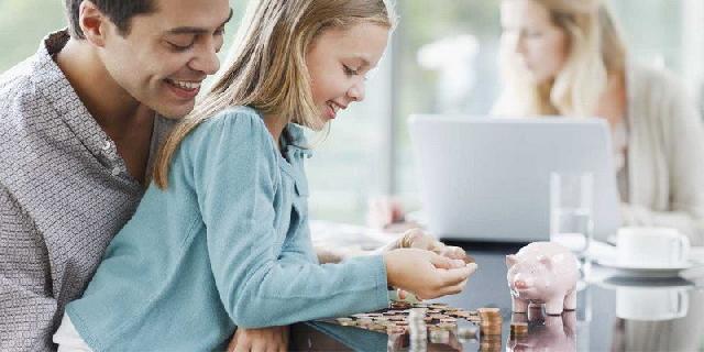 Keren, Begini Harusnya Ajarkan Anak Hemat dengan Menabung! Mulai dari Kumpulkan Kupon