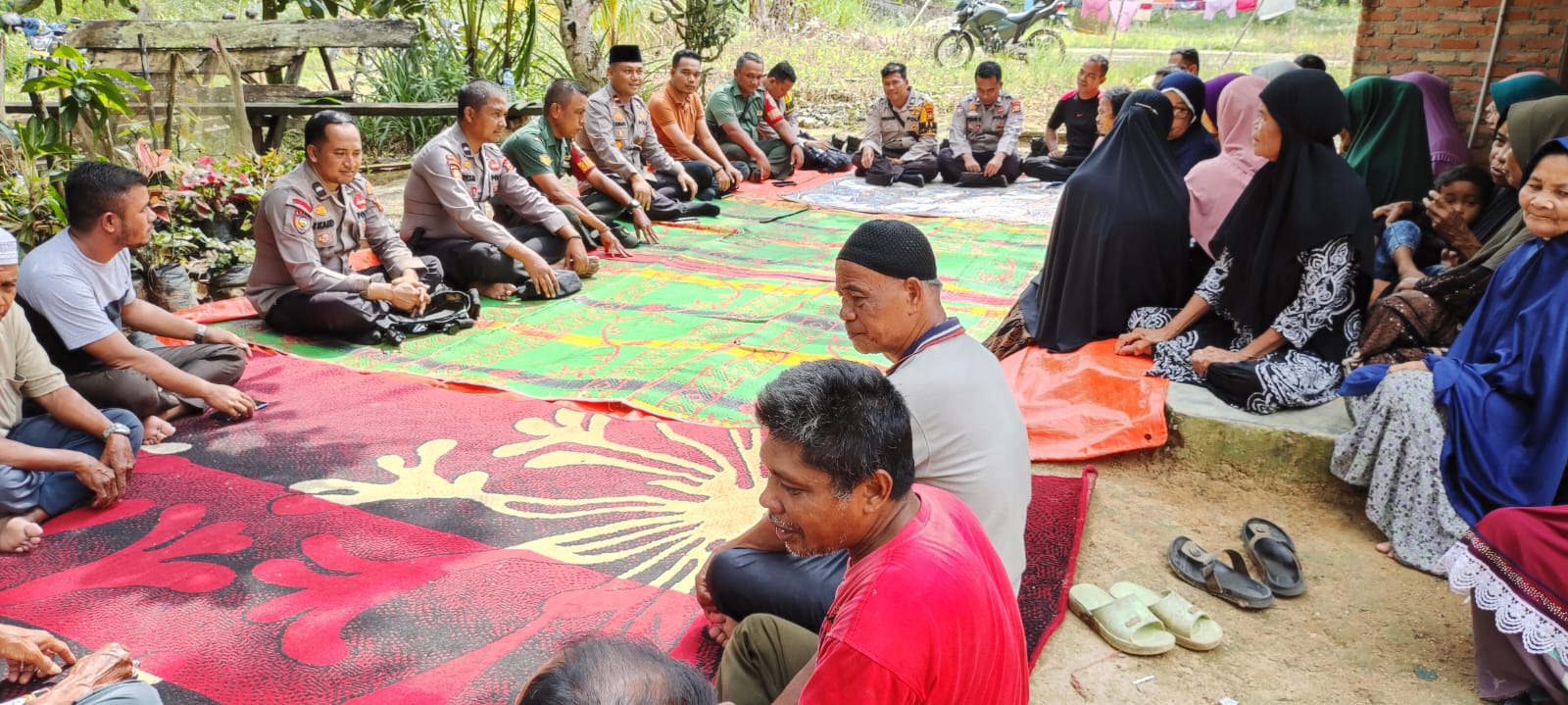 Datangi Desa, Ini Pesan Polsek Rambah Samo Soal Sukseskan Pemilu 2024