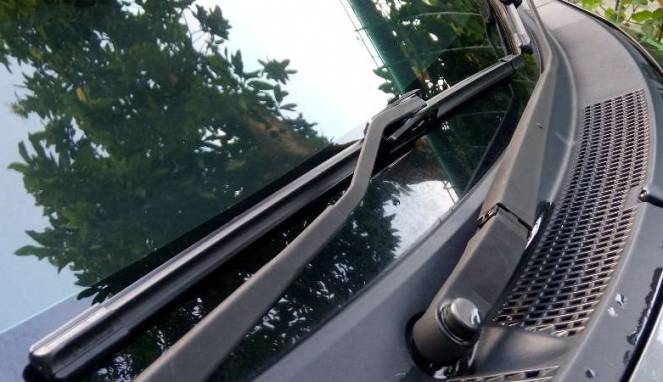 Wiper Mobil Bergerak Lambat, Apa Masalahnya?