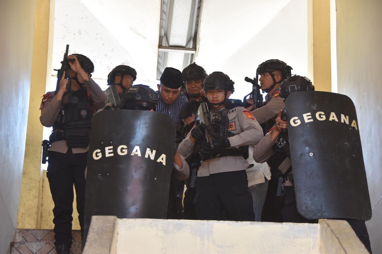 Brimob Riau Siaga Hadapi Ancaman Bersenjata Lewat Latihan Aman Nusa III