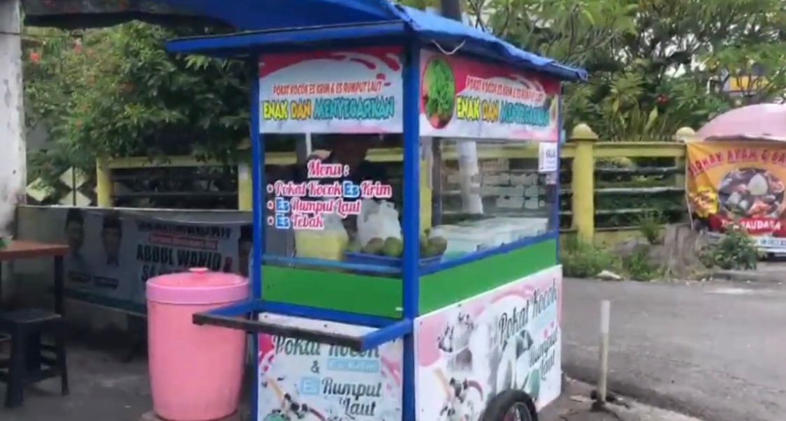 Harga Santan Naik, Pedagang Es Rumput Laut di Pekanbaru Terpaksa Ubah Resep