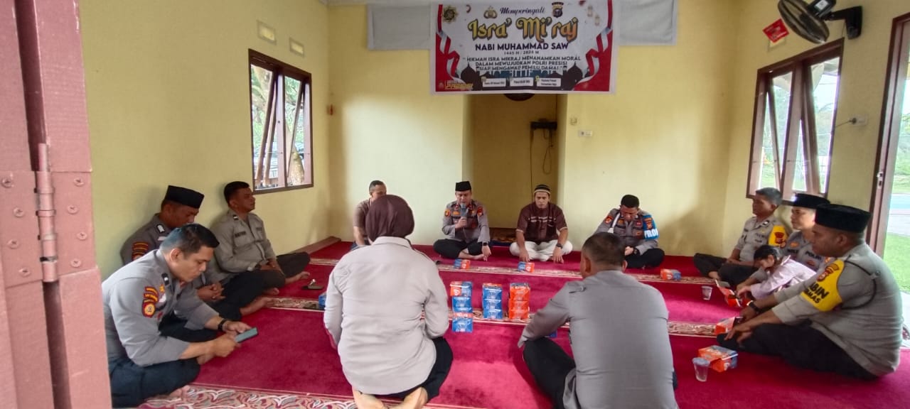 Peringati Isra Miraj di Musala Al Muqarrabin, Polsek Perhentian Raja Ajakan Sukseskan Pemilu 2024