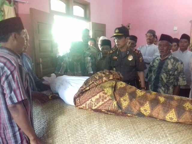 Badan Telungkup Dikira Duduk Biasa, Eh Ternyata Suparmin Sudah Tidak Bernyawa Lagi