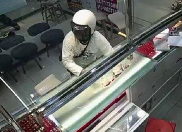 Kepsek Jadi Otak Perampokan Berdarah di Toko Emas