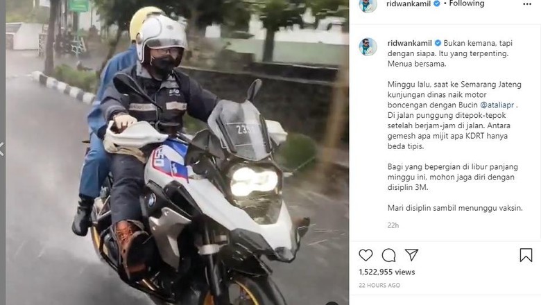 Ridwan Kamil Ajak Istri Hujan-hujanan Naik Moge BMW