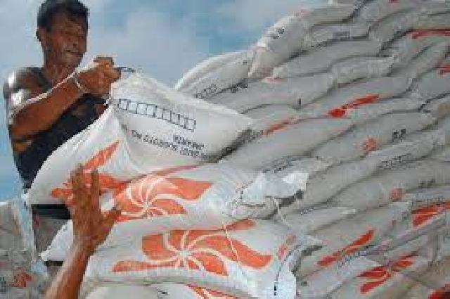 Pemkab Pelalawan Salurkan Raskin Tahun 2016 Untuk 10.973 KK