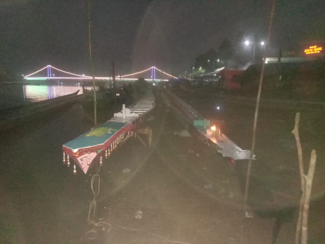 Cahaya Palito: Simbol Khas di Pacu Jalur Kuantan Singingi, Riau