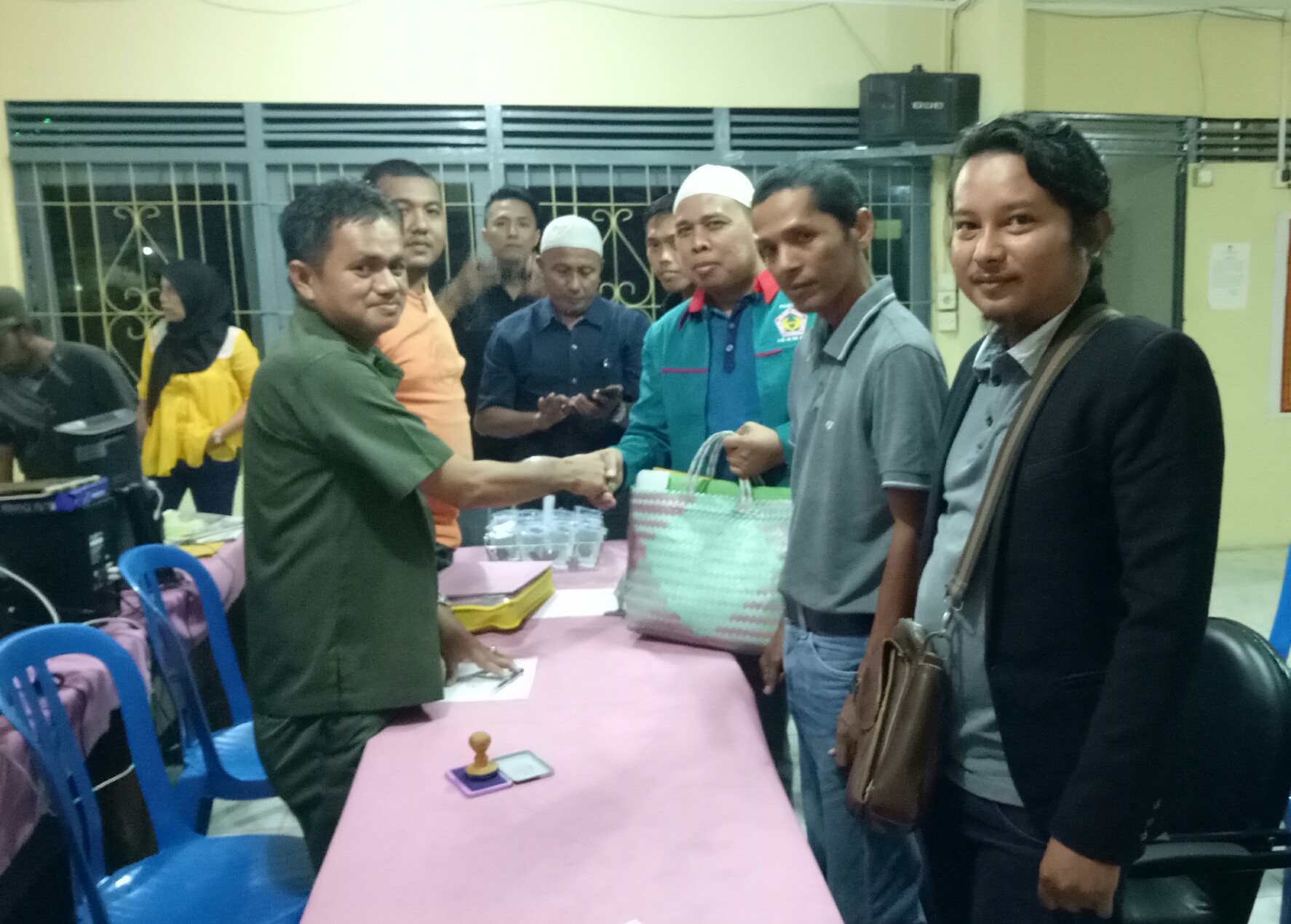 Bawa Bakul, Julak Aqil Daftarkan Partai IDAMAN ke KPU Inhil