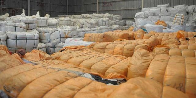 Penyelundupan 570 bal pakaian bekas digagalkan