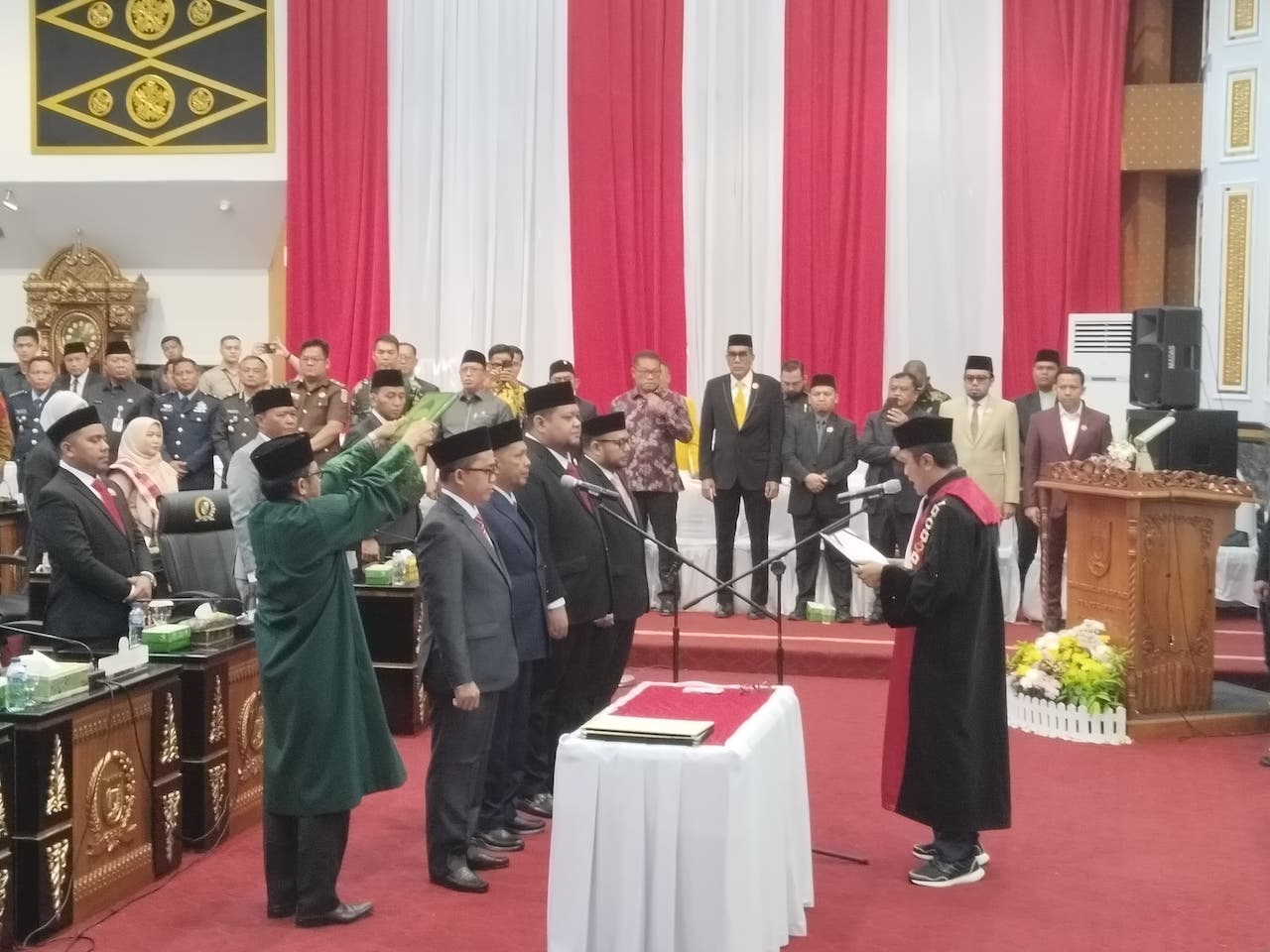 Empat Pimpinan DPRD Kota Pekanbaru Resmi Dilantik