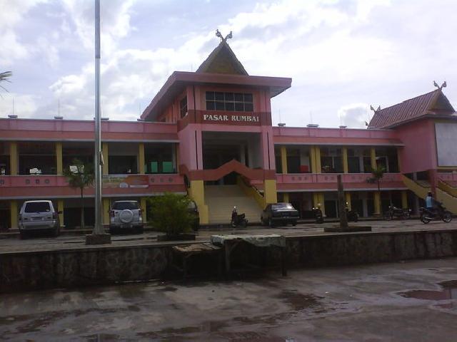 Pantas kios Pasar Rumbai Sepi, ternyata ini penyebabnya...