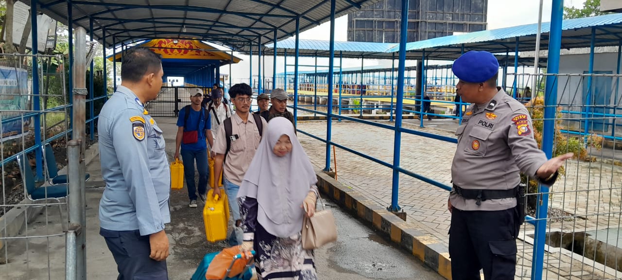 Beri Rasa Aman Mudik Nataru, Polres Siak Lakukan Pengamanan di Pelabuhan Tj Buton