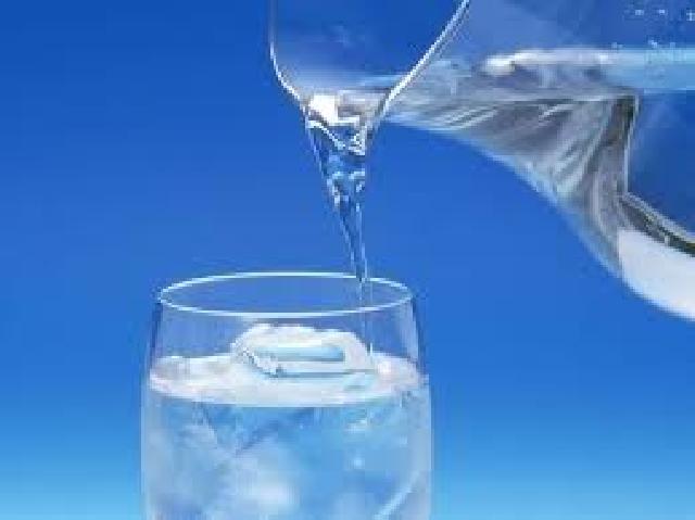 Rumus Agar Tubuh Terhidrasi Selama Puasa: 2-4-2