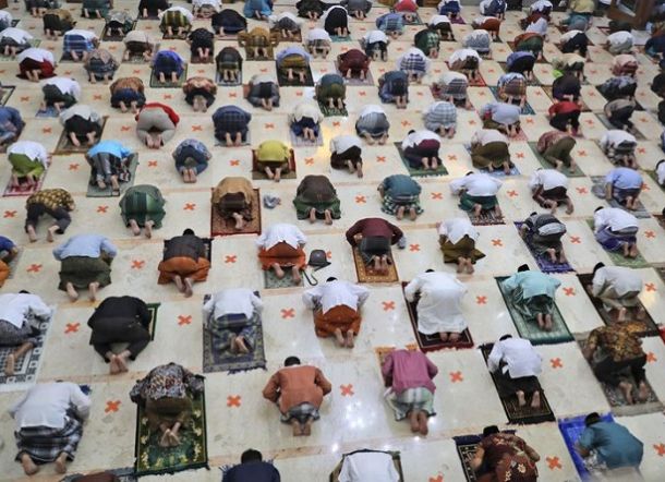 Cerita Satu Keluarga dan Satu Perawat Positif Covid-19 Usai Salat Idulfitri