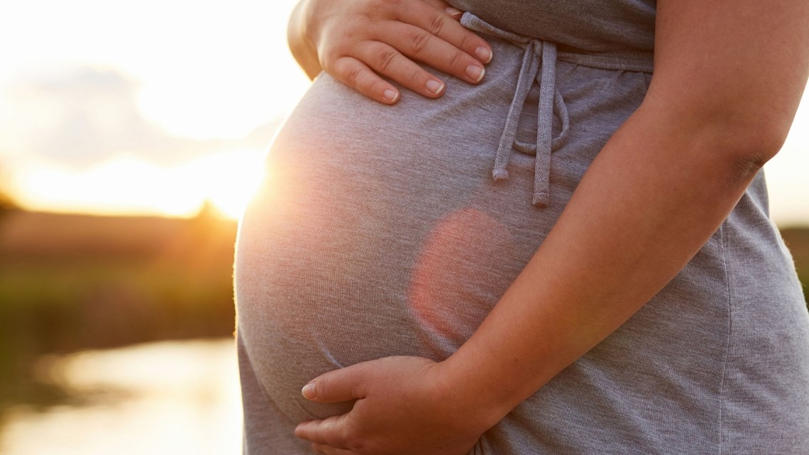 Ini Alasannya Ibu Hamil Juga Disarankan Sering Berjemur