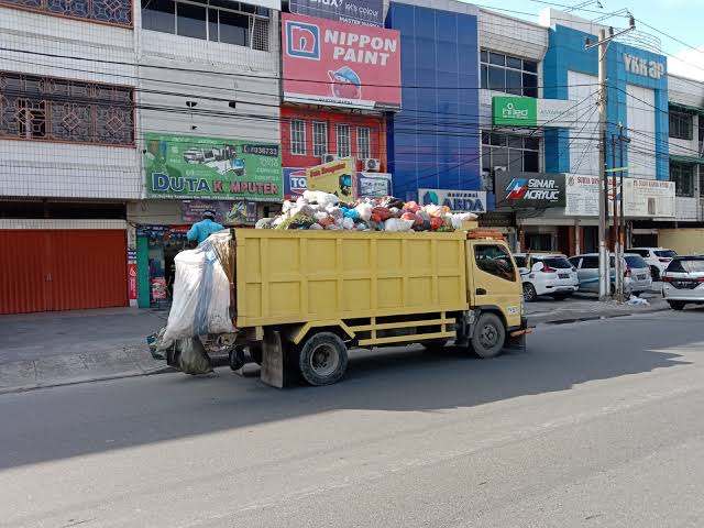Pengelolaan Angkutan Sampah di Pekanbaru Belum Optimal