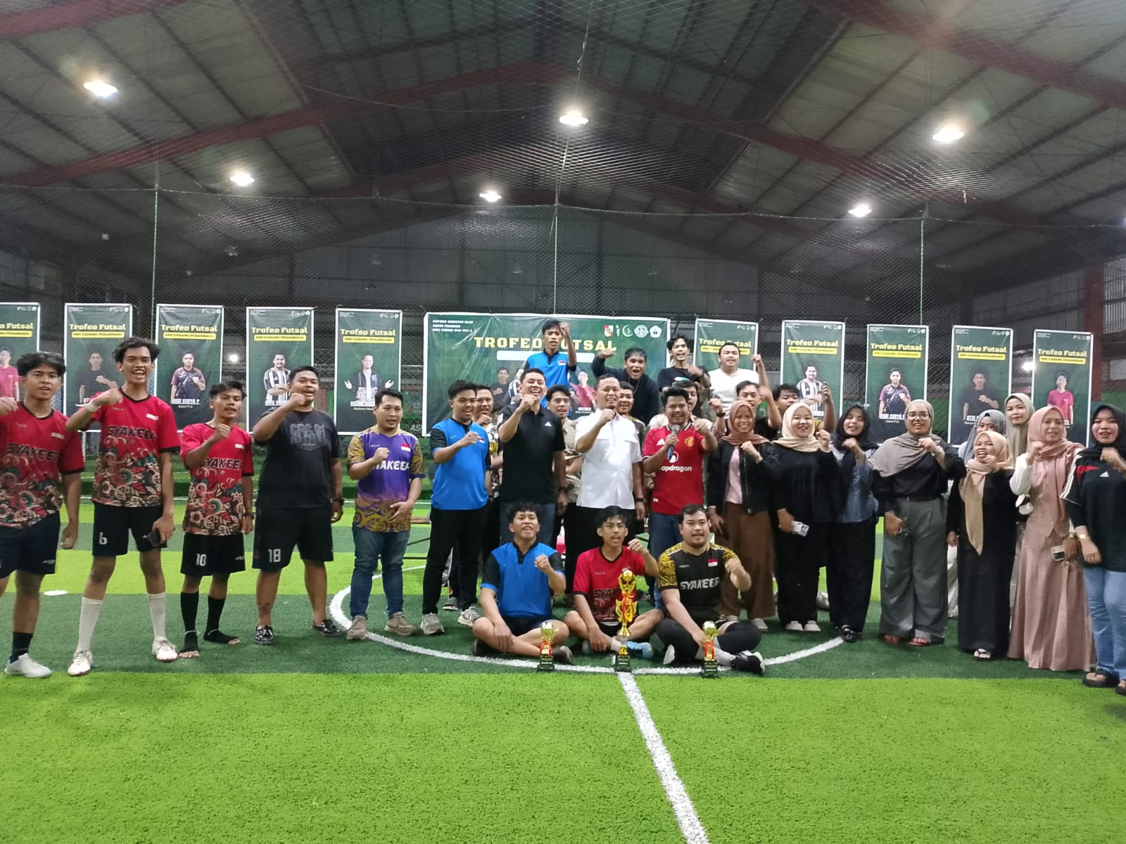 Bangun Karakter Anak Muda, Wako Agung Apresiasi Trofeo Futsal yang Ditaja HMI Pekanbaru