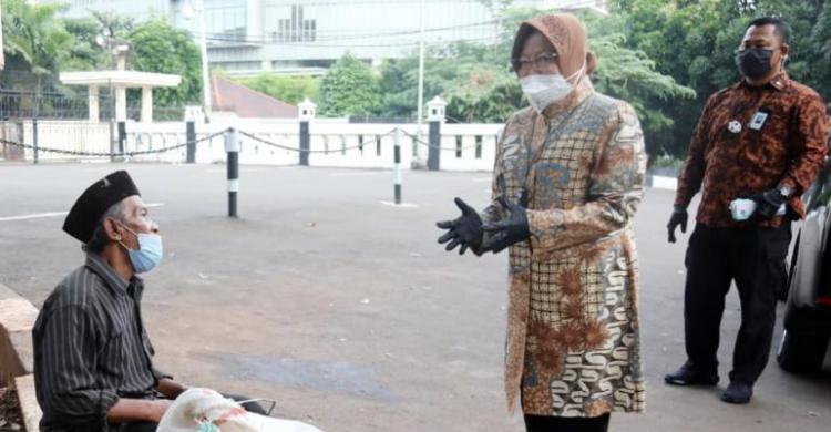 Belum Sebulan Jadi Mensos, Risma For DKI-1 Viral Di Medsos