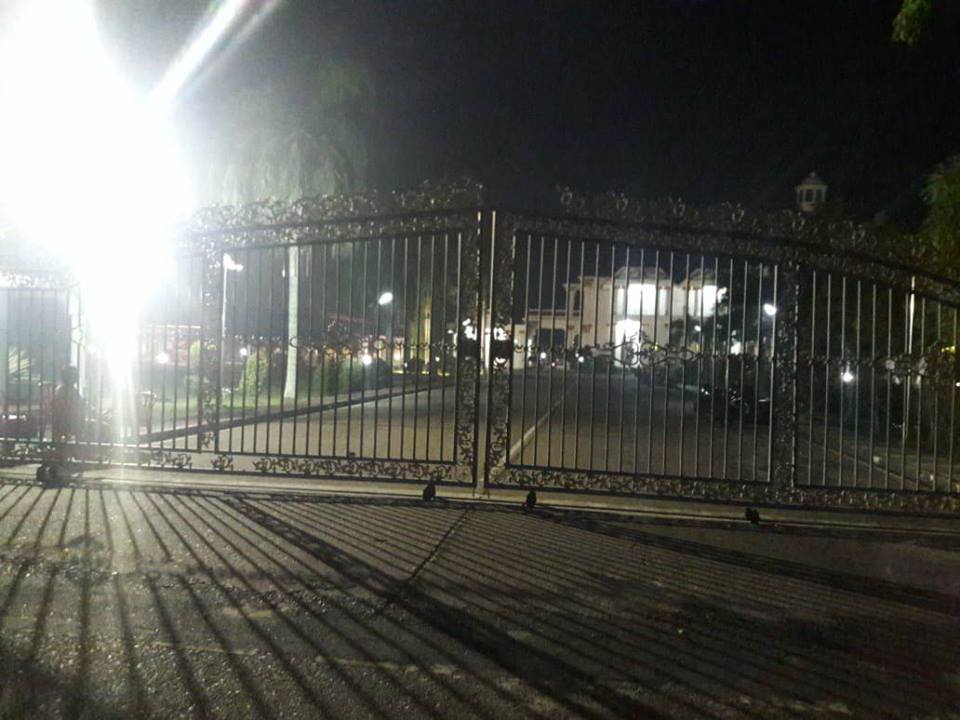 Satpol PP Usir Wartawan yang Lakukan Peliputan Penggeledahan KPK di Rumah Dinas Bupati Bengkalis