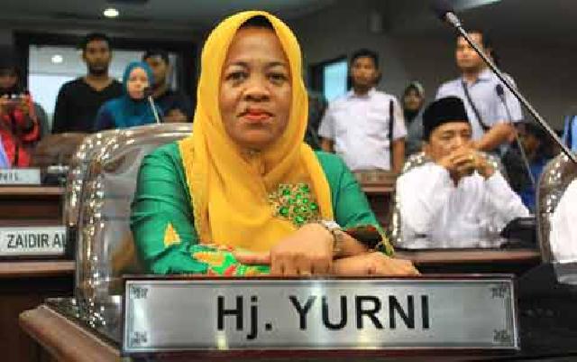 Hj Yurni Berharap Harga Sembako di Pekanbaru Kembali Stabil