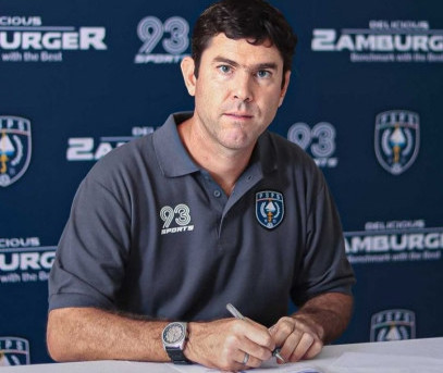 Simon Elissetche Didepak dari Kursi Pelatih PSPS Riau