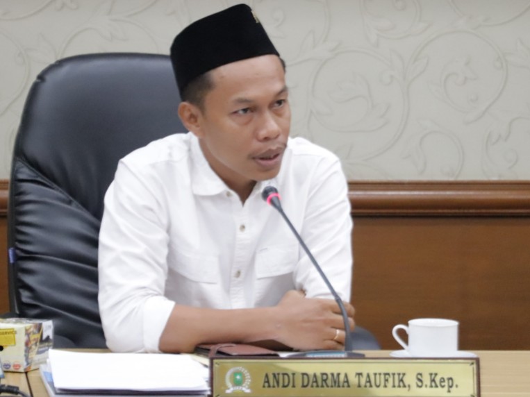 DPRD Riau Minta Masyarakat Tetap Tenang dan Tak Tergiring Opini