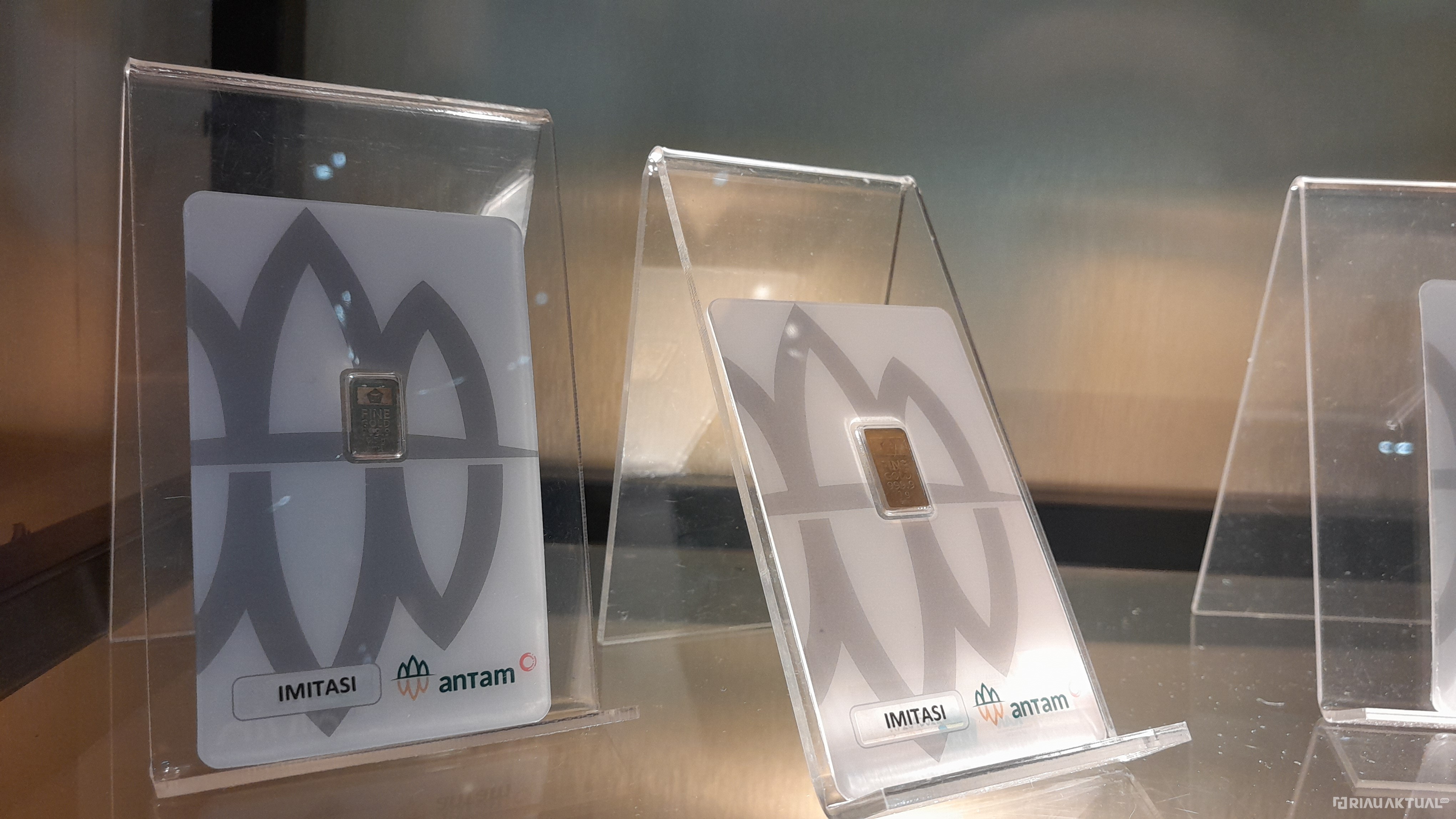 Harga Emas Antam Turun Tipis Jadi Rp 1.911.000