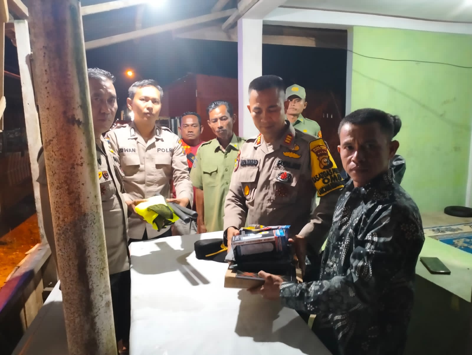 Binmas Polres Rohul Berikan Sarana Kontak dan Sosialisasikan Pemilu Damai