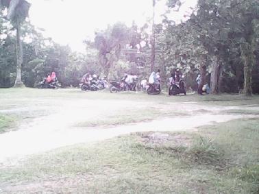 Masih Gunakan Seragam Sekolah, Pelajar Berduaan di Taman Wisata Candika