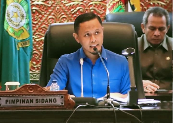 DPRD Paripurna Pemberhentian Gubri